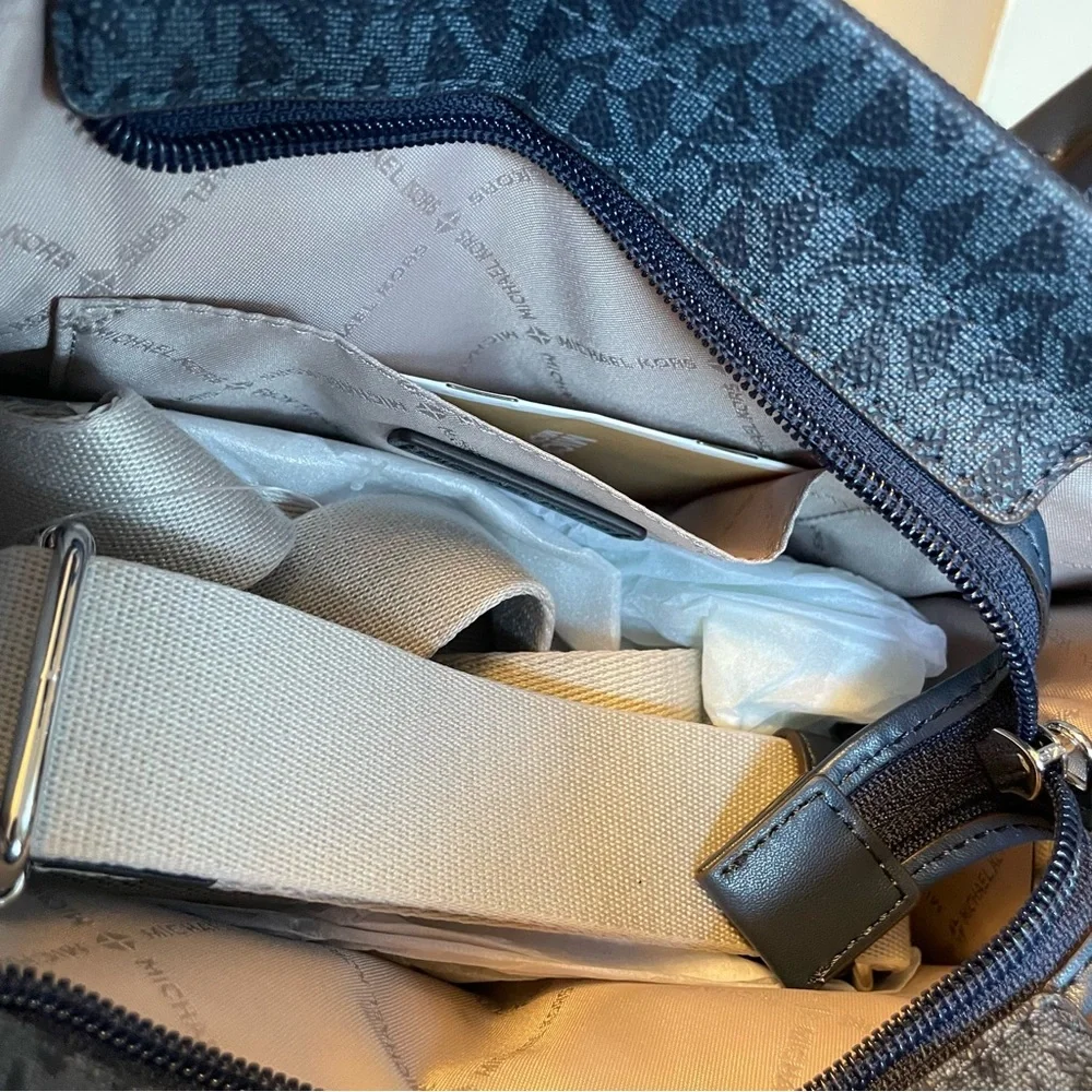 NWT Michael Kors Mirella Blue Signature Crossbody Bag - Picture 8 of 9